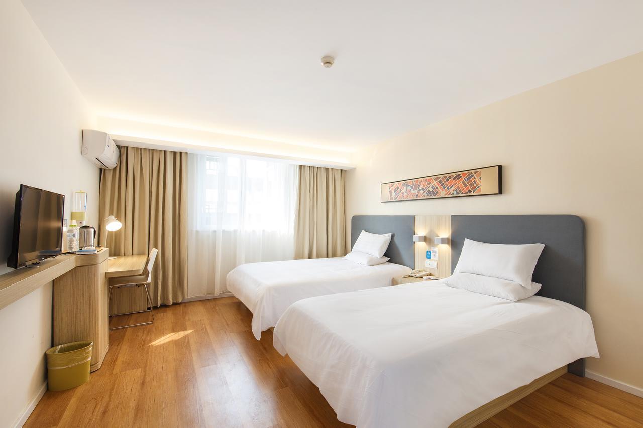 Hanting Hotel Shanghai Chunsha Jinhui Plaza Exterior foto