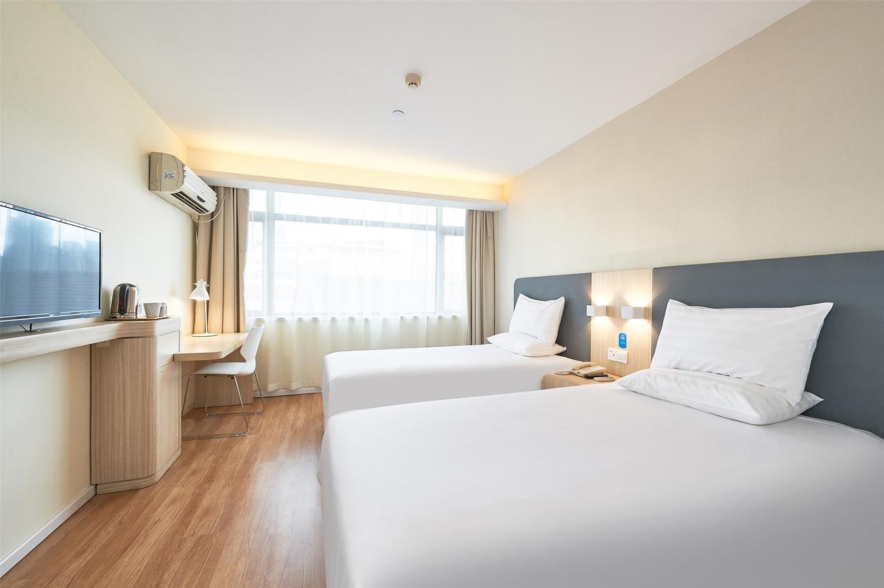 Hanting Hotel Shanghai Chunsha Jinhui Plaza Exterior foto