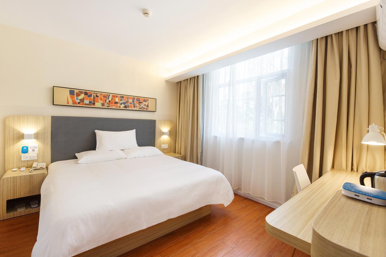Hanting Hotel Shanghai Chunsha Jinhui Plaza Exterior foto
