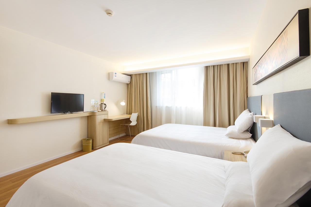 Hanting Hotel Shanghai Chunsha Jinhui Plaza Exterior foto